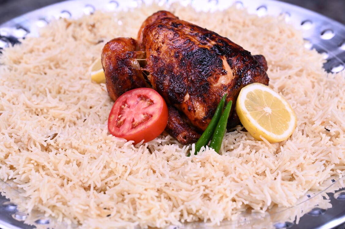 رز بشاوري مع دجاج شواية